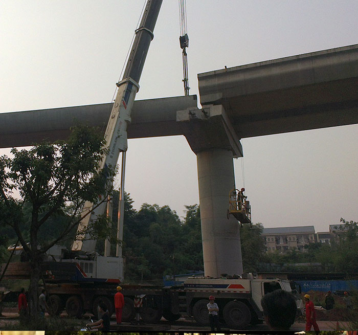 钱集轻轨和地铁吊装